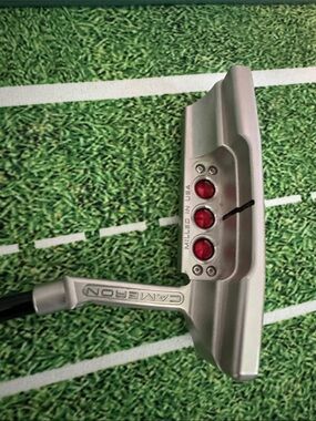 35" Scotty Cameron Studio Style Newport 2 Plus - with Member Headcover 2024